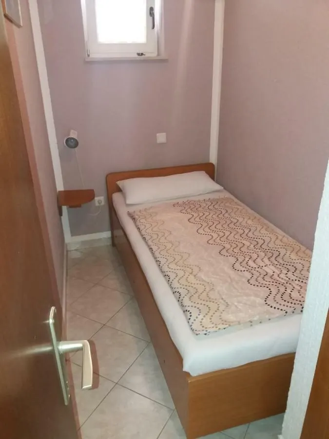 아파트 Apartmani Nina 크리크베니카