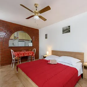 https://apartments-mihaela-trogir.splithotels.org