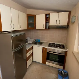 https://apartment-ivana-trogir-21214.splithotels.org